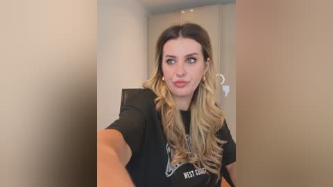 roxxydallas free recording from 2025-12-15 00:12:00