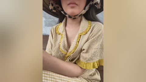 emily_y free recording from 2025-12-17 00:27:00