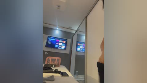 rafaellaz free recording from 2025-12-16 00:15:00