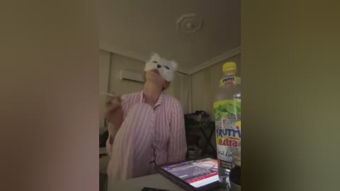 ozge_sluttyscream69 free recording from 2025-12-15 04:04:00