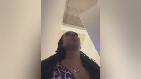 your_paris free recording from 2025-12-17 00:27:00