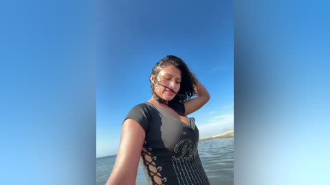 sexi_noemi free recording from 2025-12-14 00:27:00