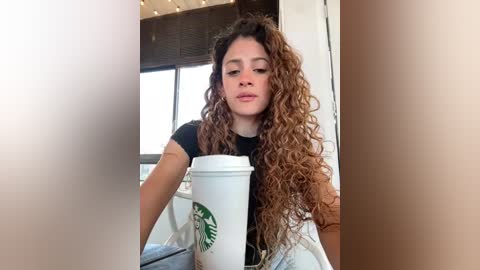 alana15 free recording from 2025-12-14 00:27:00