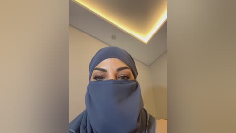 amberonee31 free recording from 2025-12-15 01:22:00