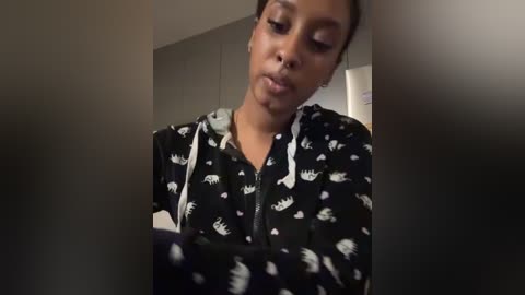 your_paris free recording from 2025-12-17 00:27:00