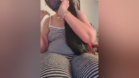 lina_lolo free recording from 2025-12-15 00:25:00