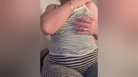 lina_lolo free recording from 2025-12-15 02:24:00