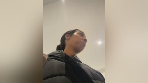 your_paris free recording from 2025-12-17 00:27:00