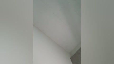 msparissmith free recording from 2025-12-17 00:56:00