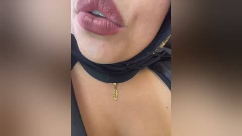 zahra_jalid free recording from 2025-12-17 02:19:00