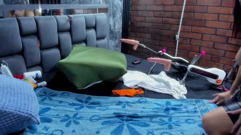 couple_gold69 free recording from 2026-02-12 00:50:00