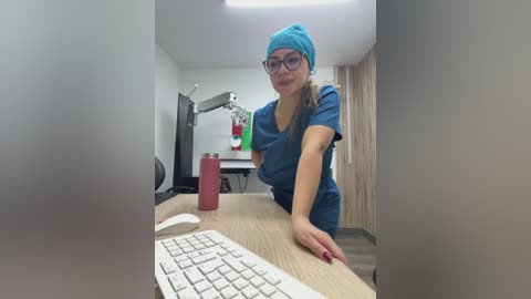 alicee16 free recording from 2026-02-13 00:28:00